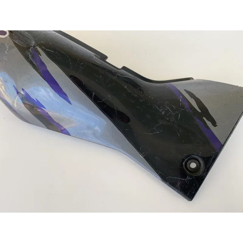 Cache carenage coque arriere droit SUZUKI GSXR 1100 1993-1996