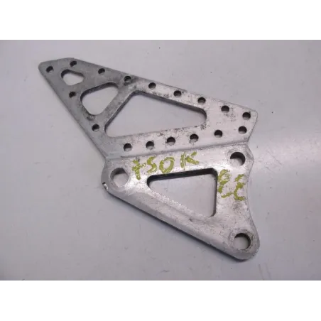 Platine avant gauche SUZUKI GSXR 750 1988-1989