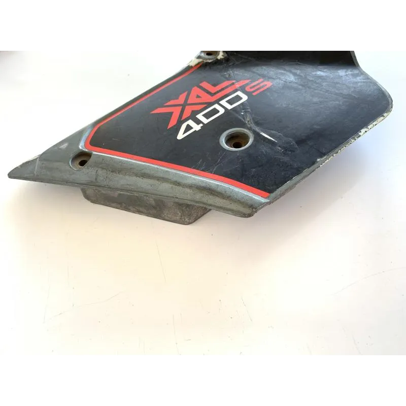 Cache carenage sous selle gauche HONDA XL 400 S 1981-1983