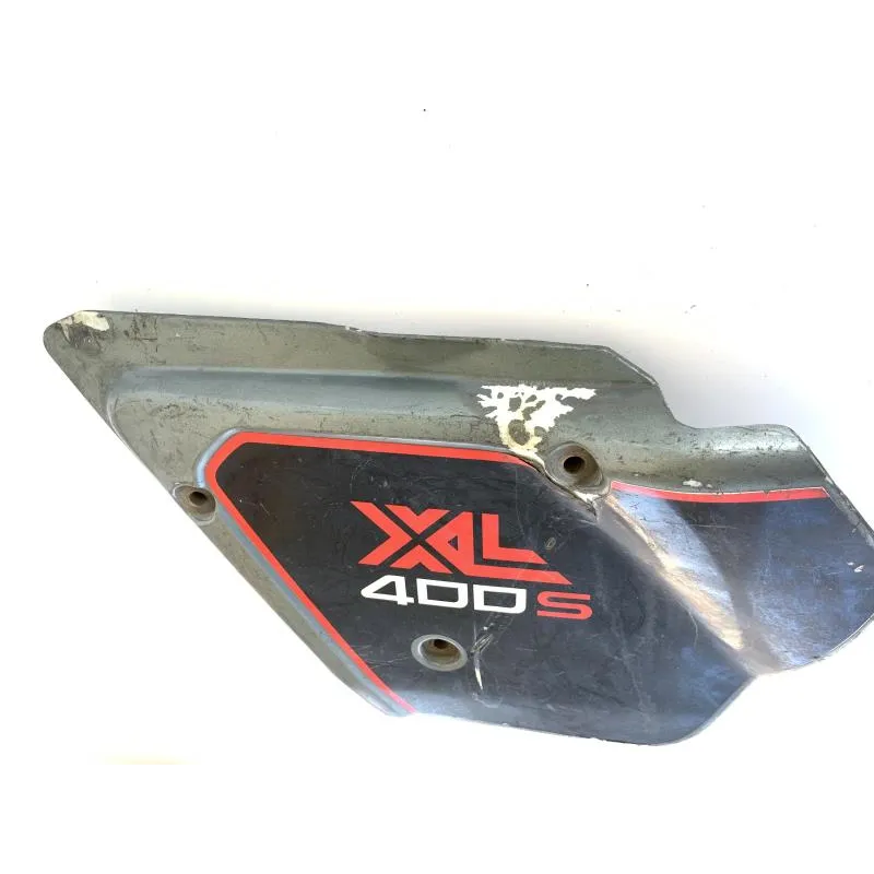 Cache carenage sous selle gauche HONDA XL 400 S 1981-1983