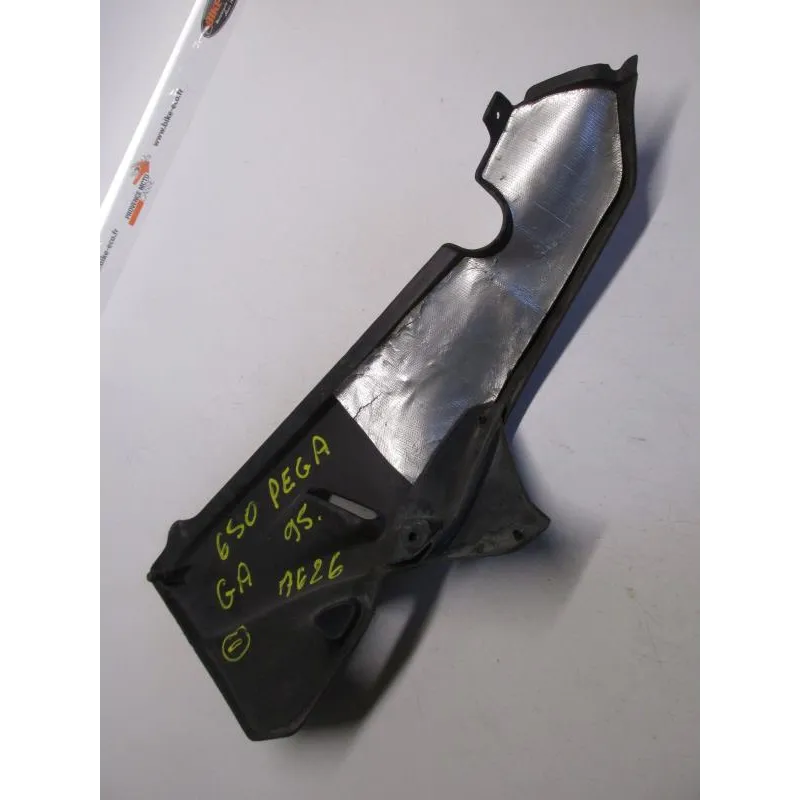Cache carenage sous selle droit APRILIA PEGASO 650 1992-1996