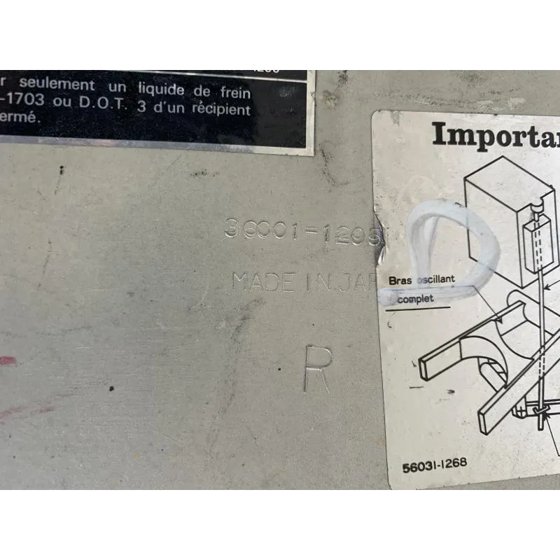Cache lateral droit KAWASAKI GPZ 1100 1983-1985