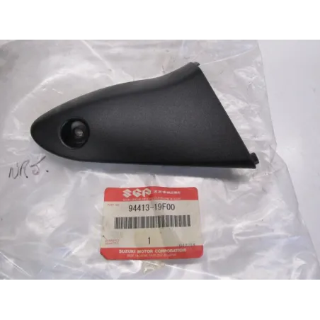 cache carenage face avant droit SUZUKI SV 650 1999-2002