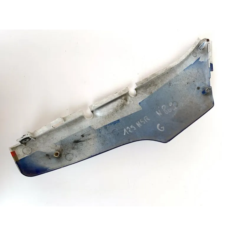 Cache carenage coque arriere gauche HONDA NSR 125 1987-1988