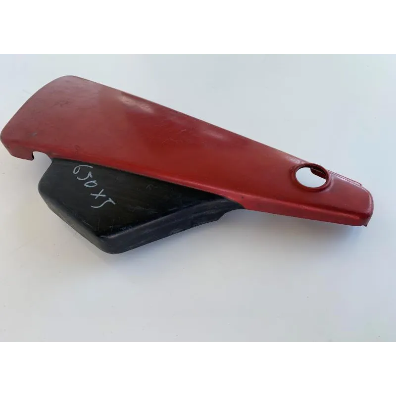Cache carenage sous selle gauche YAMAHA XJ 650 1980-1983