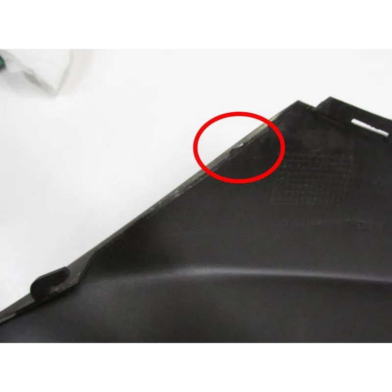 Cache carenage coque arriere gauche PIAGGIO MP3 500 LT 2011-2013 SPORT