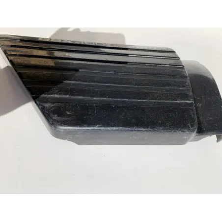 Cache carenage sous selle droit SUZUKI GSX 400 S 1980-1981