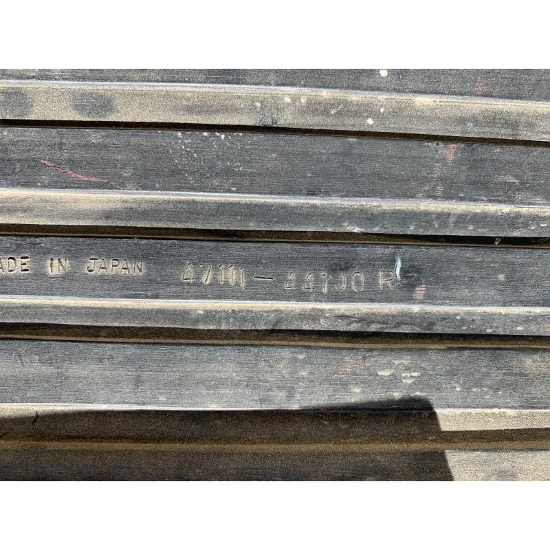 Cache carenage sous selle droit SUZUKI GSX 400 S 1980-1981