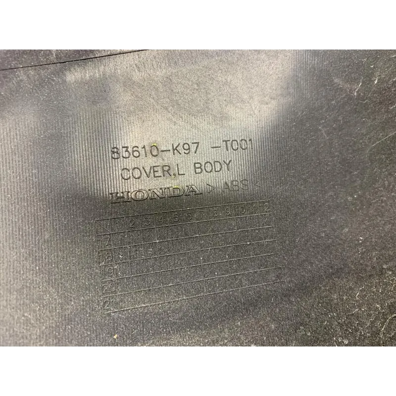 Cache carenage coque arriere gauche HONDA PCX 125 2019-2020
