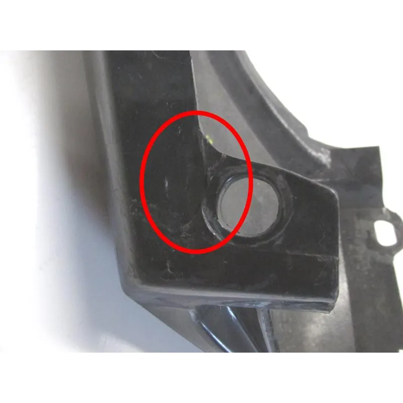 Cache carenage coque arriere droit SUZUKI GSF 400 1991-1993 BANDIT