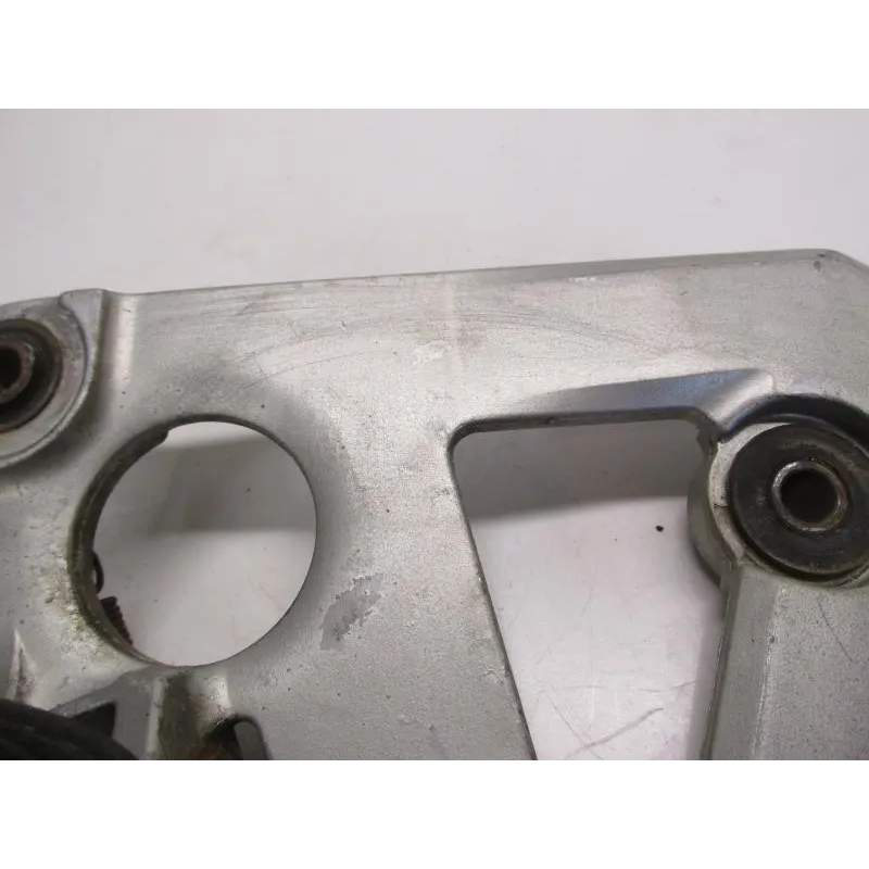 Platine avant droite SUZUKI GSX F 750 1989-1997