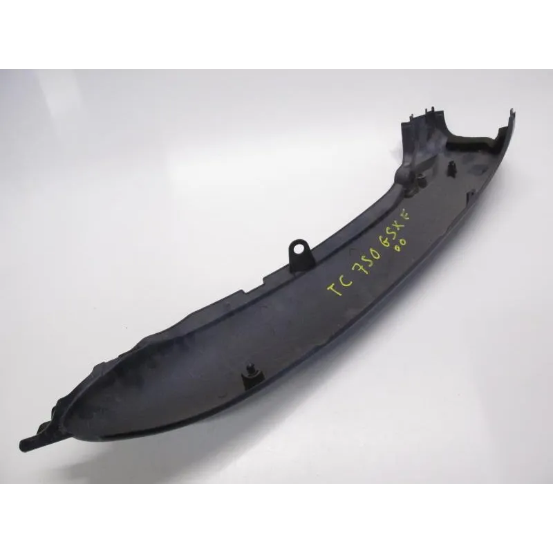 Cache carenage coque arriere droit SUZUKI GSX F 750 1998-2006
