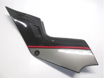 Cache lateral gauche SUZUKI GSX 1100 F 1988-1993