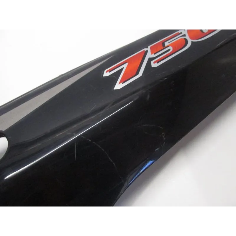 Cache carenage coque arriere gauche SUZUKI GSX F 750 1989-1997
