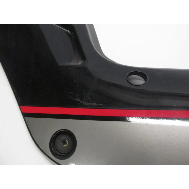Cache lateral gauche SUZUKI GSX 1100 F 1988-1993