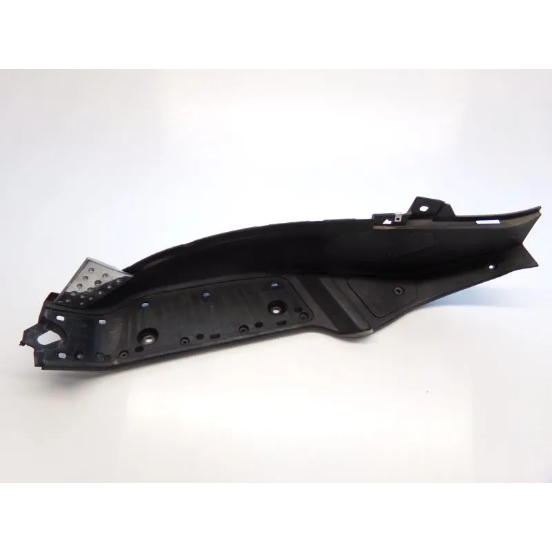 Plancher marche pied gauche PIAGGIO X EVO 125 2007-2016