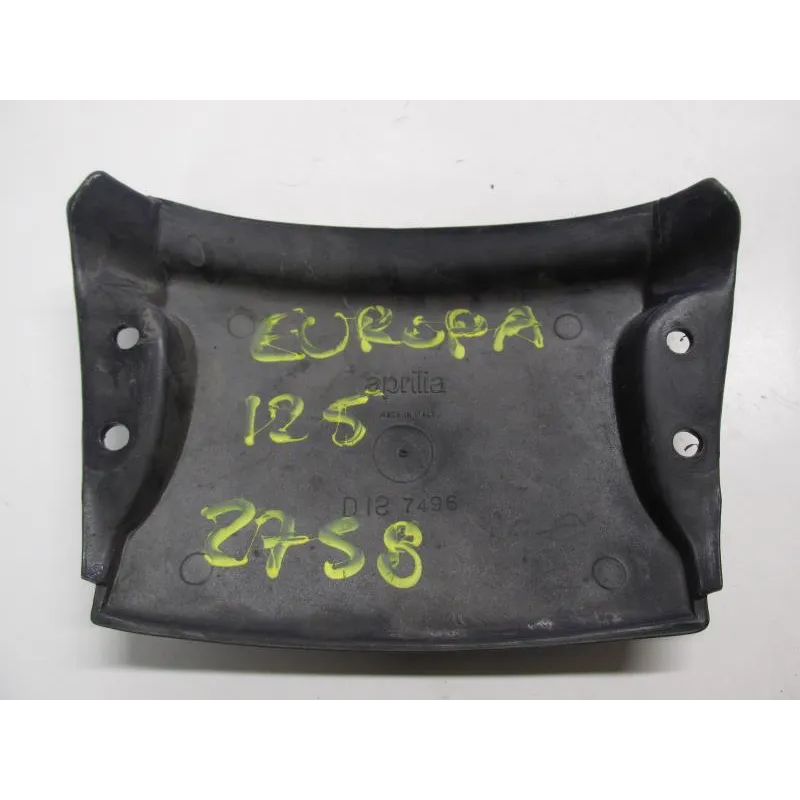 Cache jonction coque arriere APRILIA EUROPA 125 1990-1991
