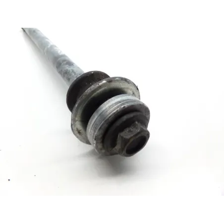Axe de roue arriere SUZUKI GSX F 750 1989-1997
