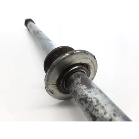 Axe de roue arriere SUZUKI GSX F 750 1989-1997