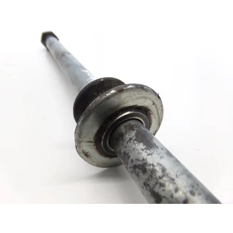 Axe de roue arriere SUZUKI GSX F 750 1989-1997