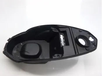 Coffre sous selle PEUGEOT KISBEE 50 2011-2012 4T