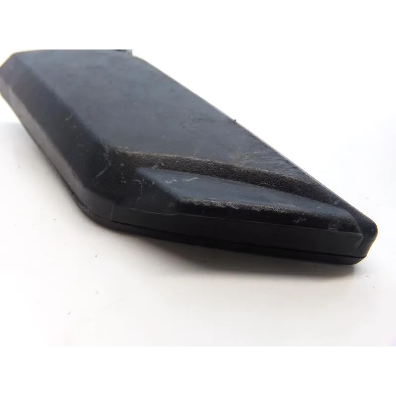 Repose pieds arriere droit PEUGEOT KISBEE 50 2011-2012 4T
