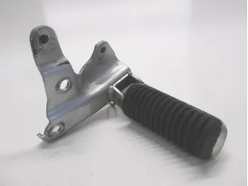 Repose pieds arriere gauche YAMAHA XP 500 2005-2007 TMAX ABS