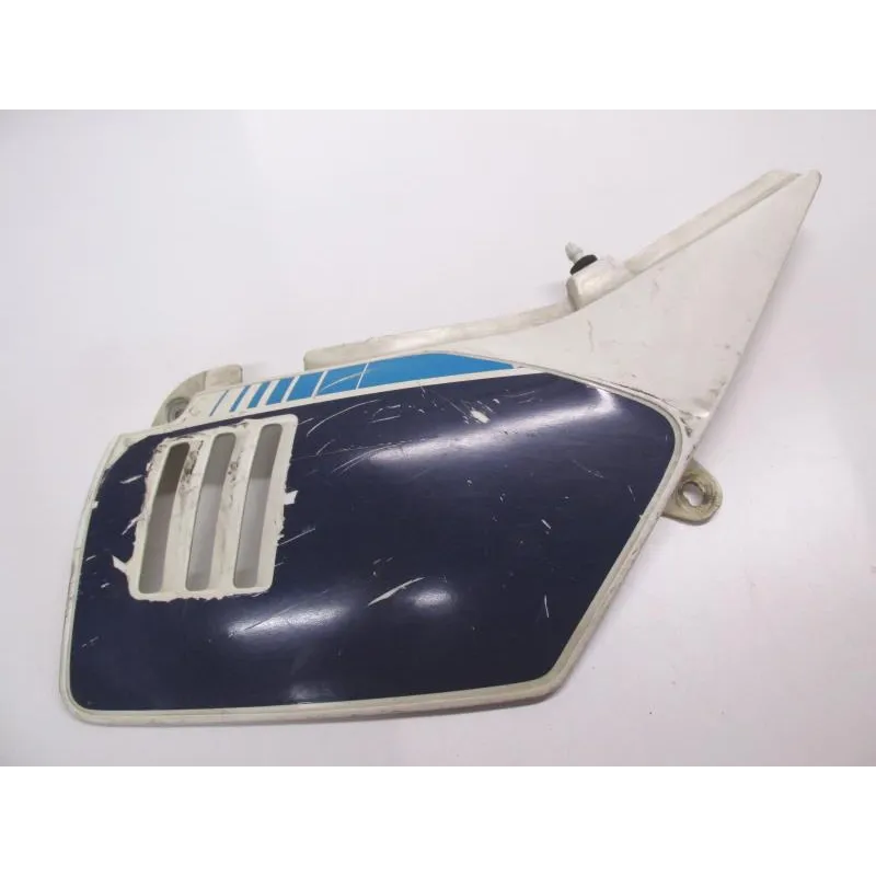 Cache lateral droit SUZUKI DR 125 1989-1993