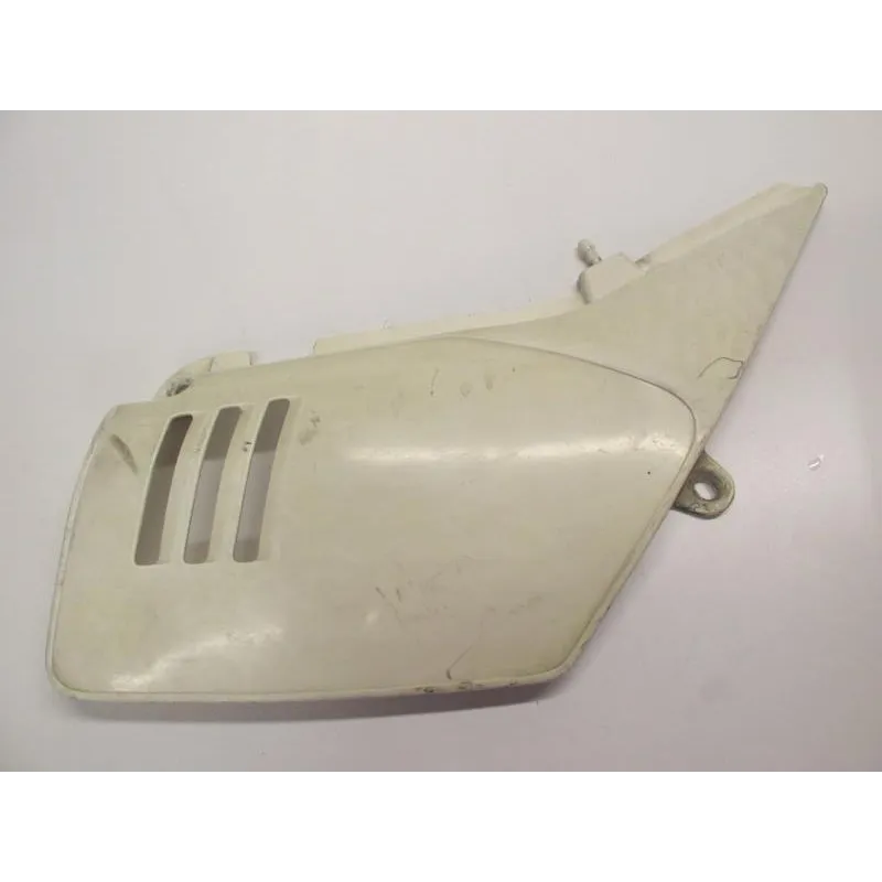 Cache lateral droit SUZUKI DR 125 1989-1993