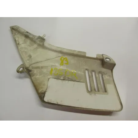 Cache lateral droit SUZUKI DR 125 1989-1993
