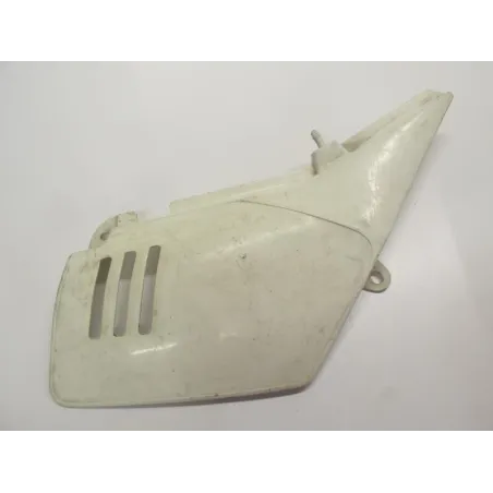 Cache lateral droit SUZUKI DR 125 1989-1993