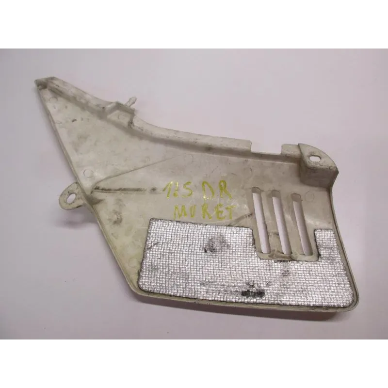 Cache lateral droit SUZUKI DR 125 1989-1993