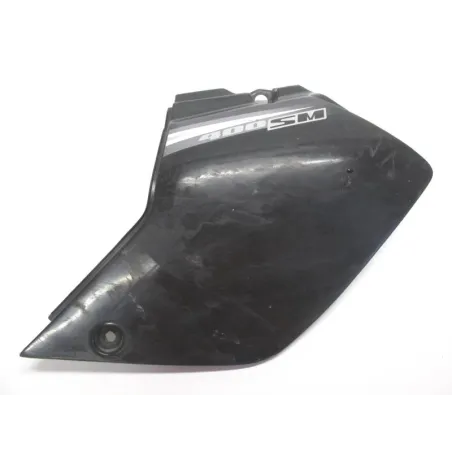 Cache carenage sous selle gauche SUZUKI DRZ 400 SM 2005-2009