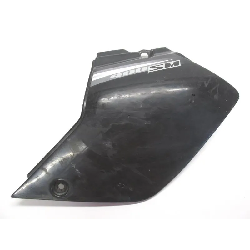 Cache carenage sous selle gauche SUZUKI DRZ 400 SM 2005-2009