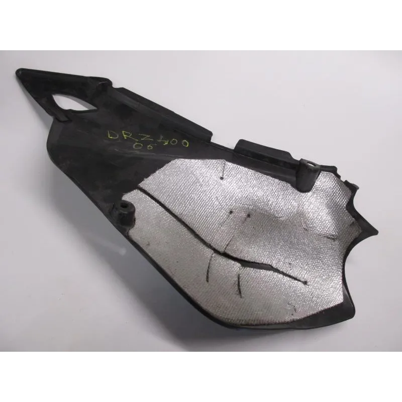 Cache carenage sous selle droit SUZUKI DRZ 400 SM 2005-2009