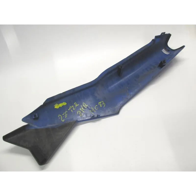 Cache carenage coque arriere droit YAMAHA TZR 250 1986-1989 2MA