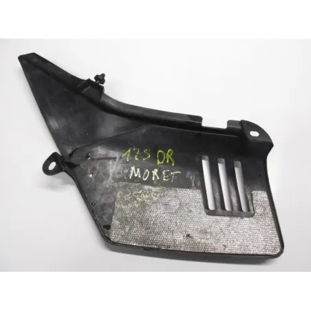 Cache lateral droit SUZUKI DR 125 1989-1993