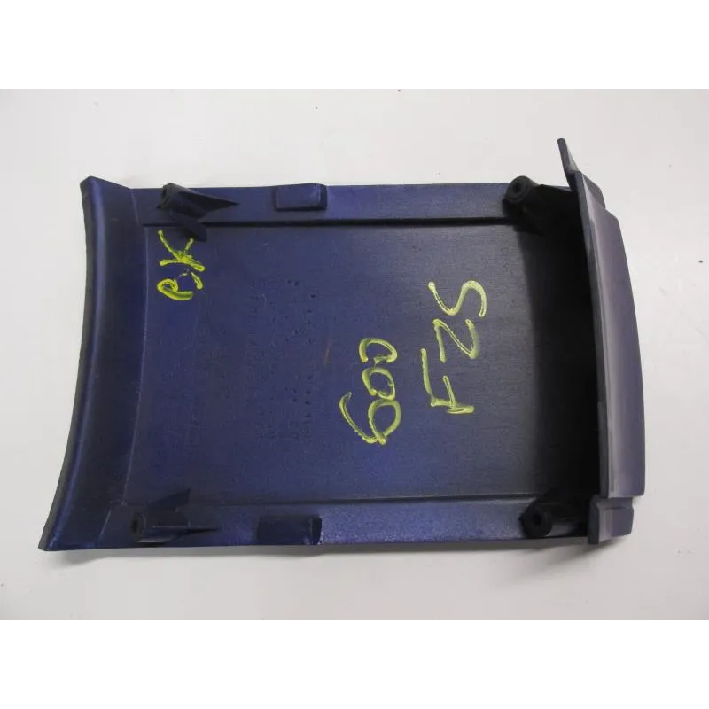 Cache jonction coque arriere YAMAHA FZS 600 1998-2003 FAZER