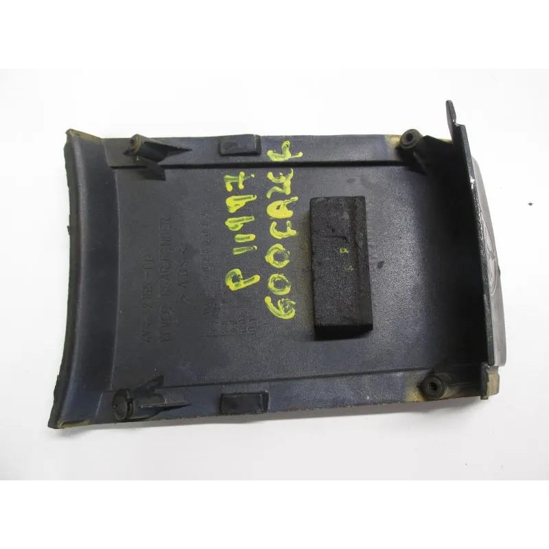 Cache jonction coque arriere YAMAHA FZS 600 1998-2003 FAZER