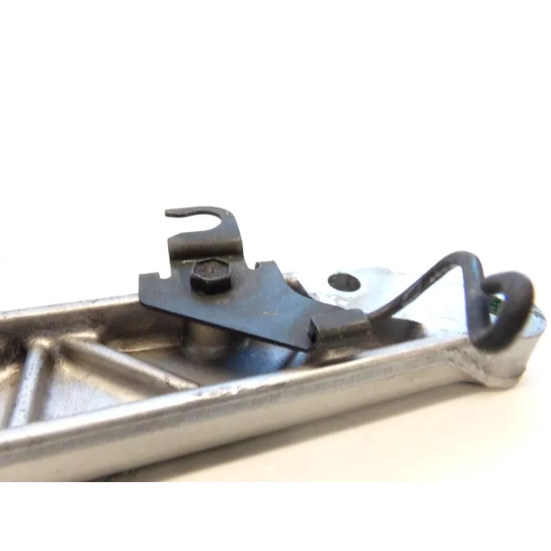 Support moteur gauche SUZUKI DL 650 2004-2006 VSTROM