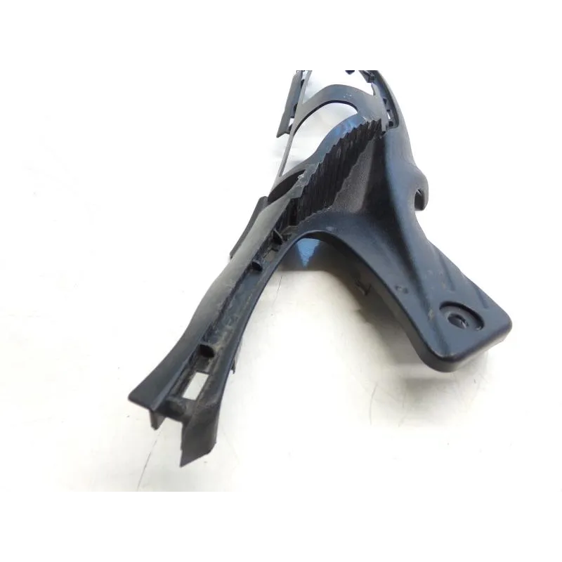 Cache carenage sous selle gauche SUZUKI SFV 650 2009-2016 GLADIUS