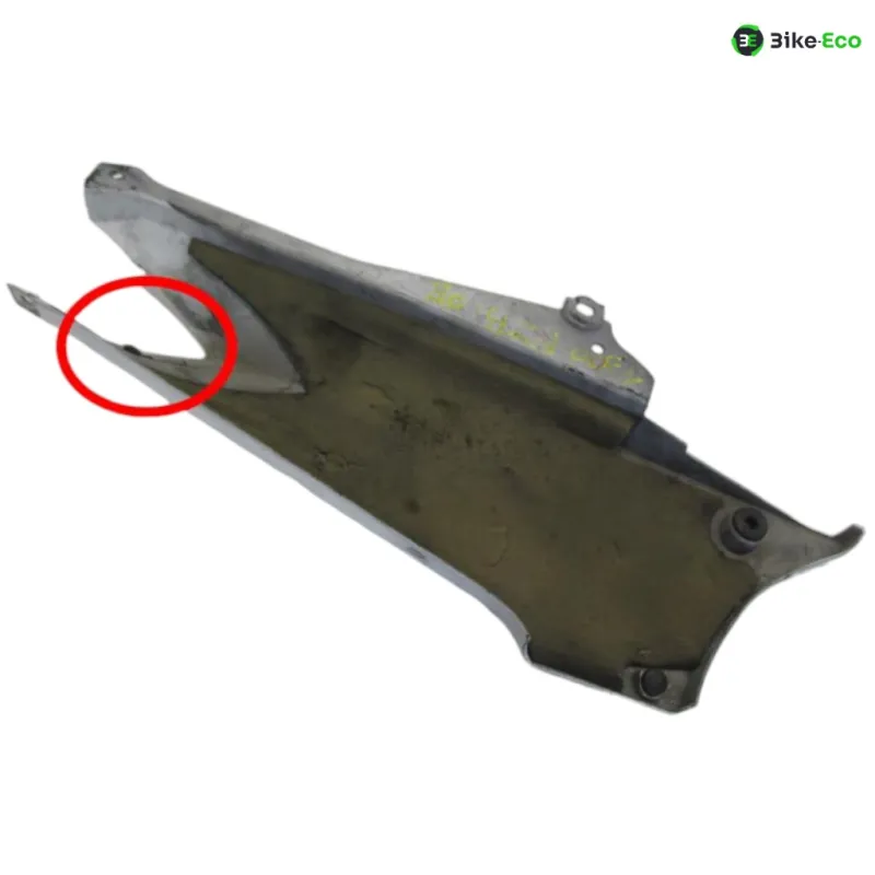 Cache carenage sous selle gauche YAMAHA FJR 1300 2003-2005 ABS