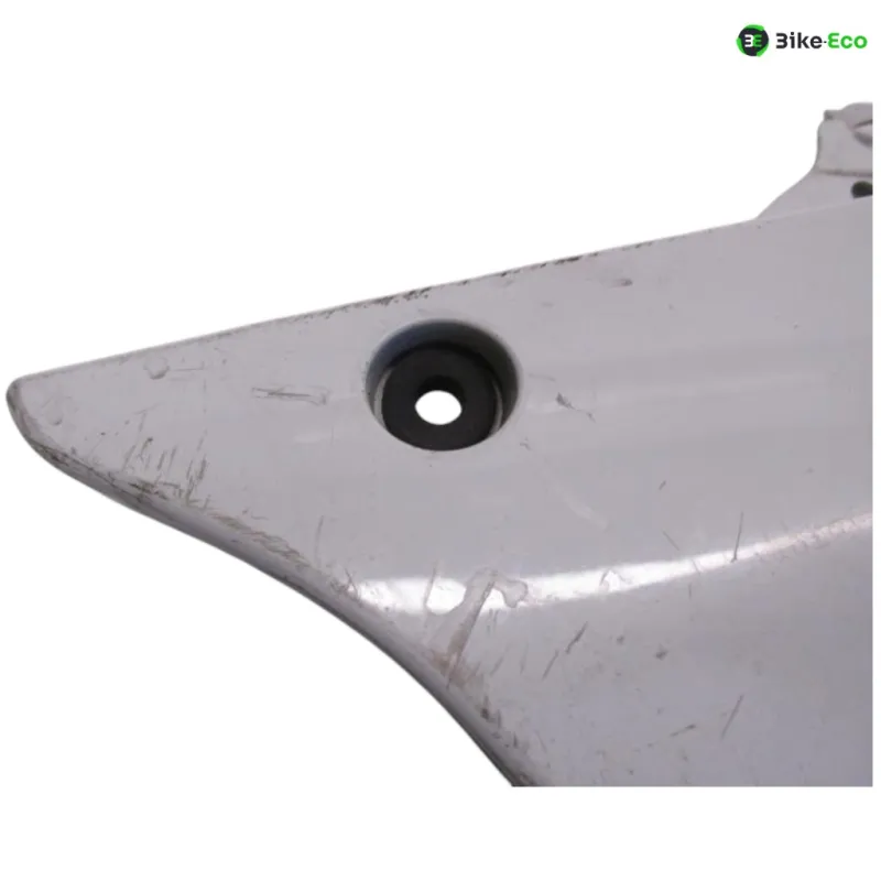 Cache carenage sous selle gauche YAMAHA FJR 1300 2003-2005 ABS