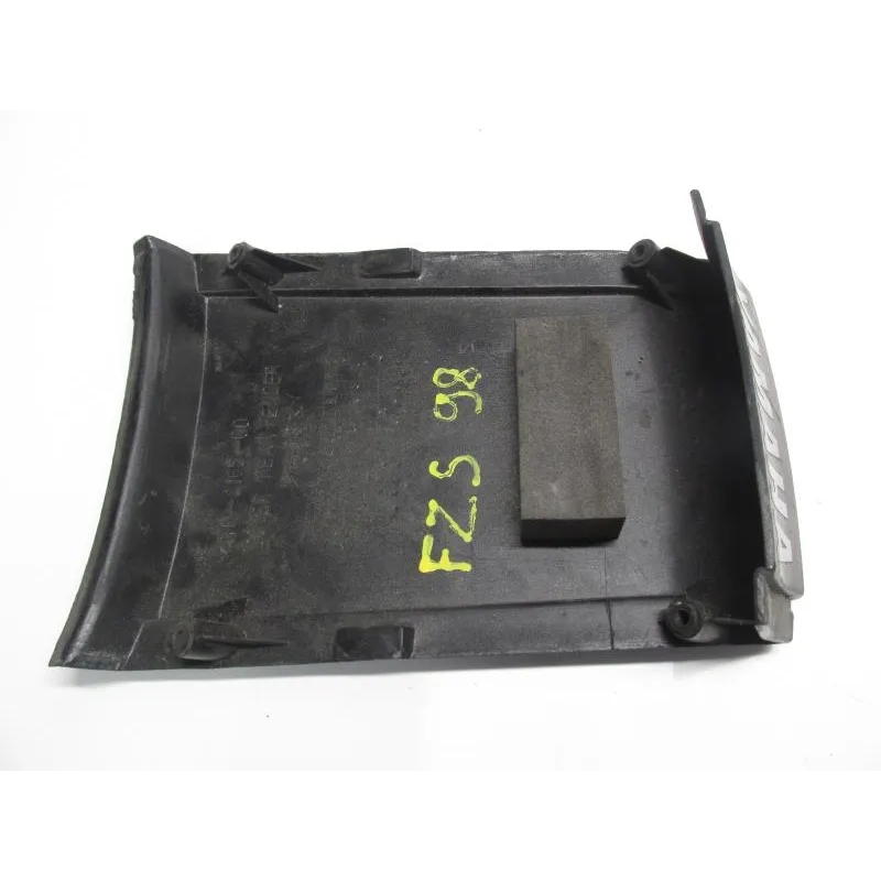 Cache jonction coque arriere YAMAHA FZS 600 1998-2001 FAZER