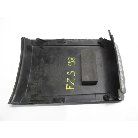 Cache jonction coque arriere YAMAHA FZS 600 1998-2001 FAZER