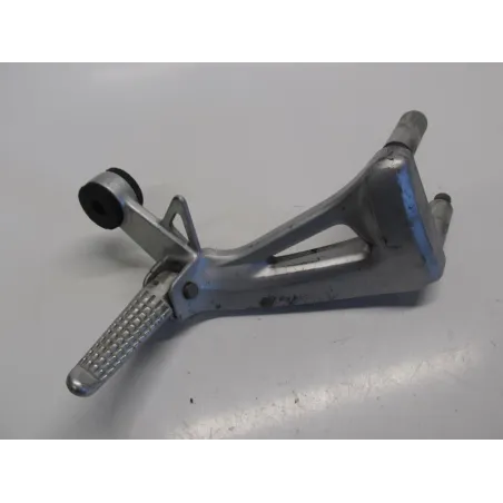 Platine et repose pieds arriere droit SUZUKI SV 650 N 1999-2002