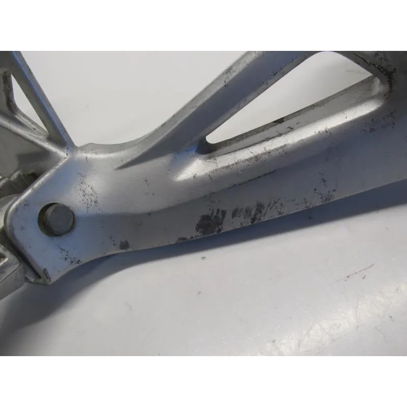 Platine et repose pieds arriere droit SUZUKI SV 650 N 1999-2002