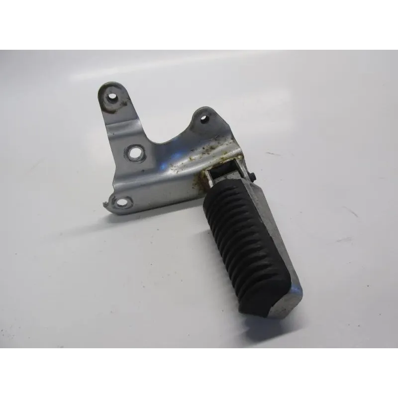 Platine et repose pieds arriere gauche YAMAHA XP 500 2001-2003 TMAX