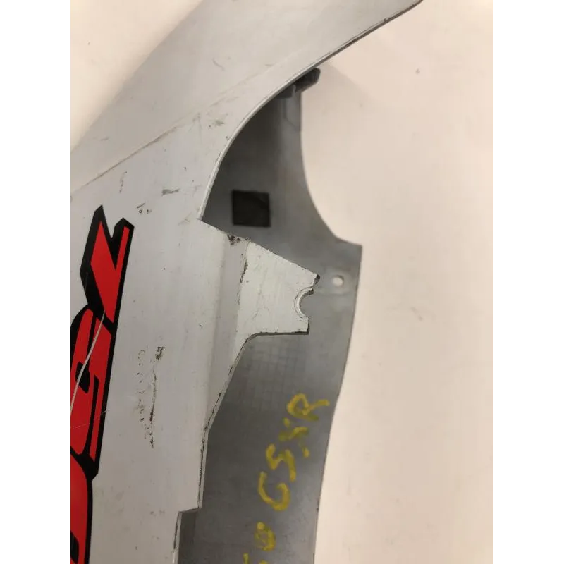 Cache carenage coque arriere gauche SUZUKI GSXR 750 2006-2007