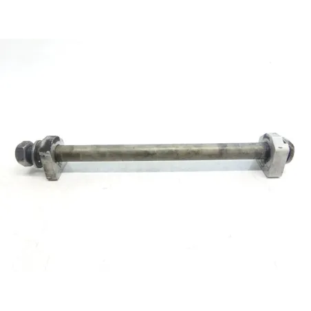 Axe de roue arriere TRIUMPH STREET TRIPLE 675 2007-2011